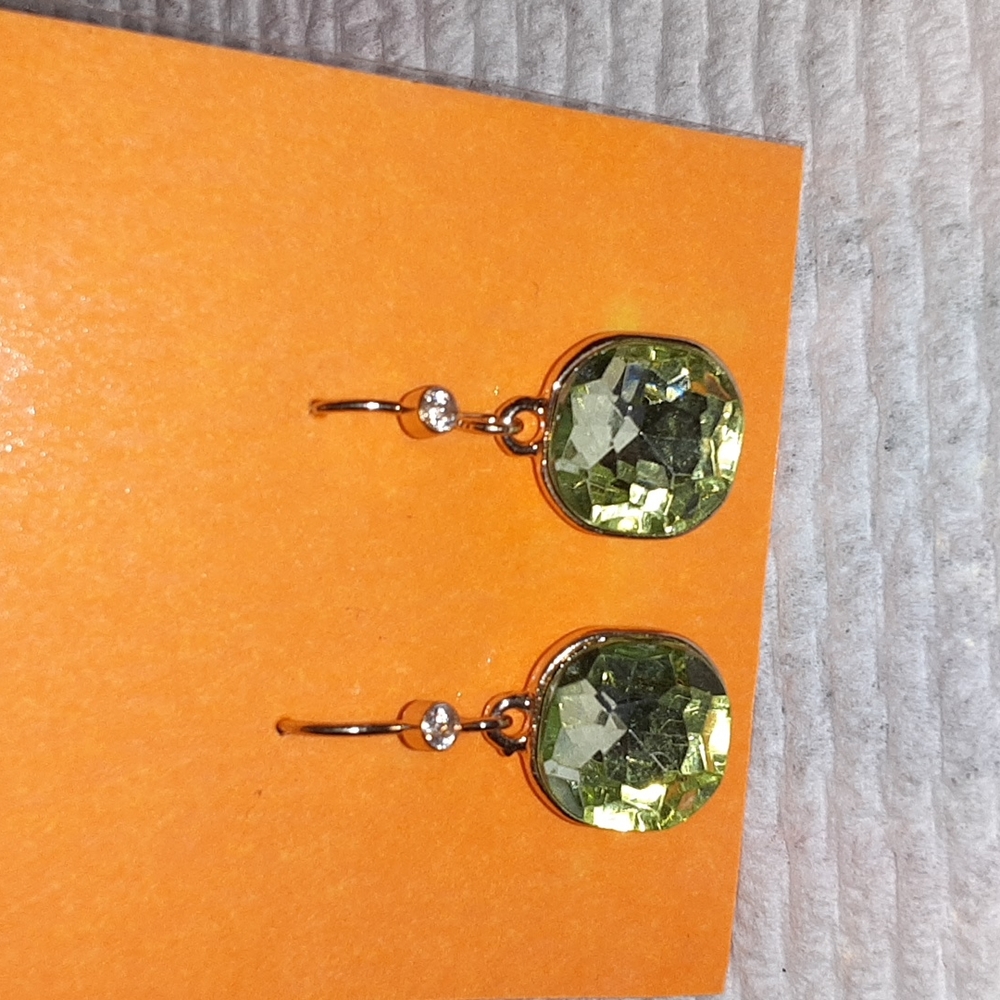 SET with Size 6 Brilliant Ivy Layered Ring with Green Drop Earrings $12 Goldtone - Picture 6 of 10